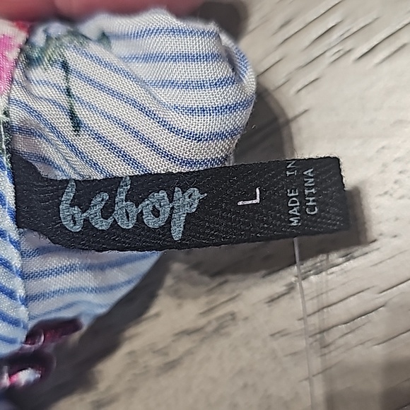 Bebop NWT Floral Romper Size Large - Picture 8 of 10